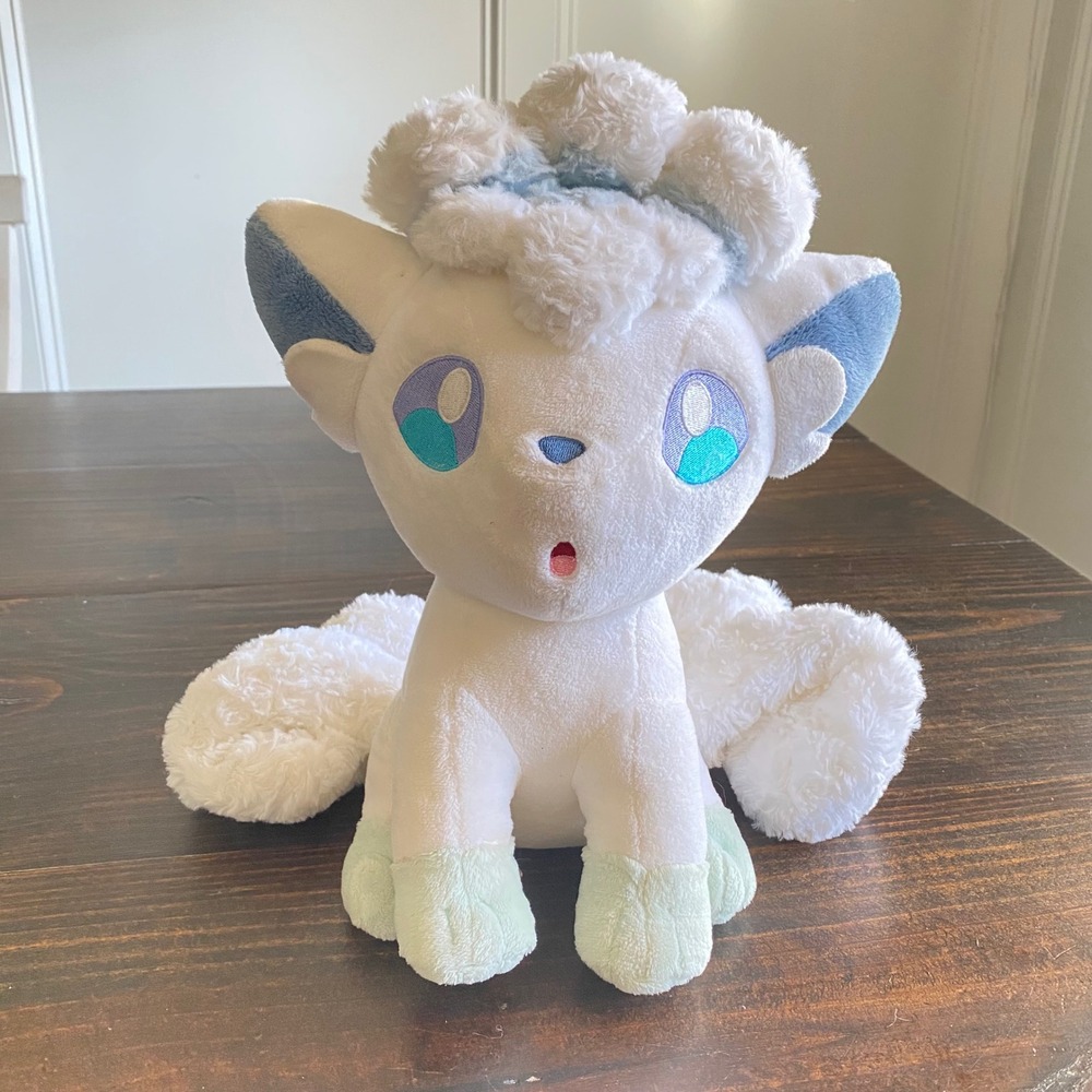 Pokemon Center Alolan Vulpix‎ Fluffy Hugging Plush Doll 2017 Stuffed Toy Limited